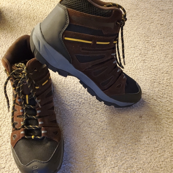 St. John's Bay Mens Memory Foam Hiker Boots- 13M - Picture 2 of 16